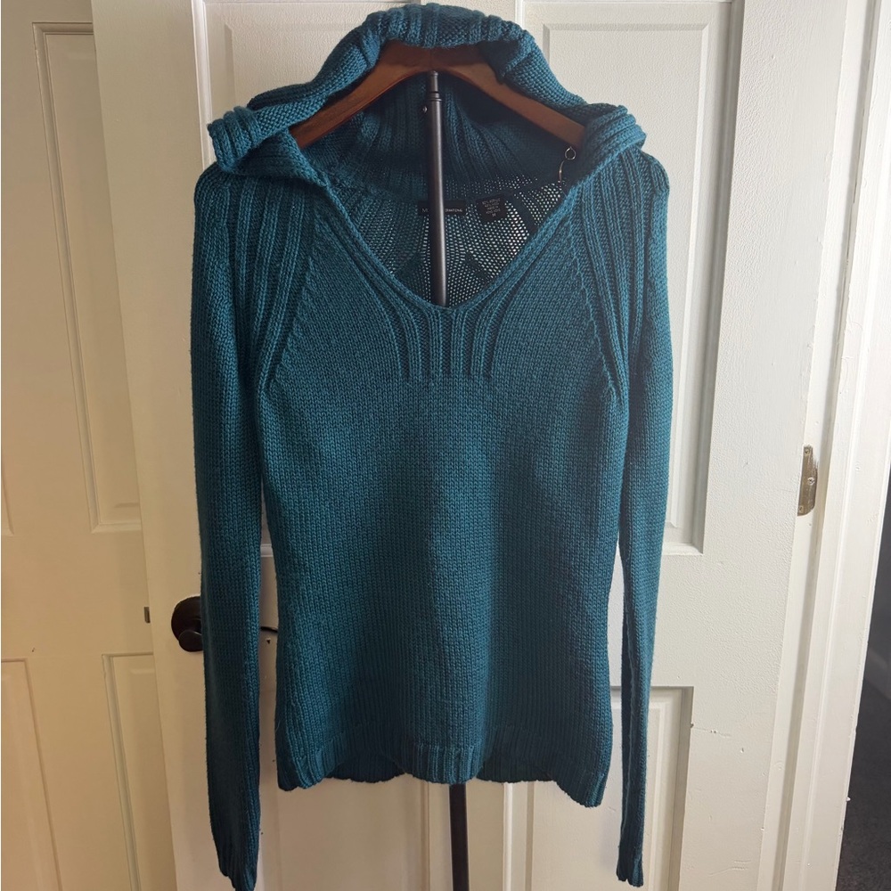 Modo International Y2K Women's Sweater with Hood Size Medium
